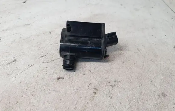 Hyundai i30 Windscreen/windshield washer pump 985101W000