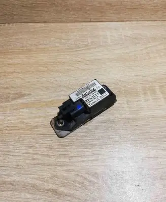 Renault Scenic I Airbag deployment crash/impact sensor 7700437301B 550759800