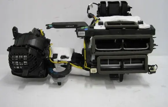 Peugeot 5008 III Interior heater climate box assembly 9841147580