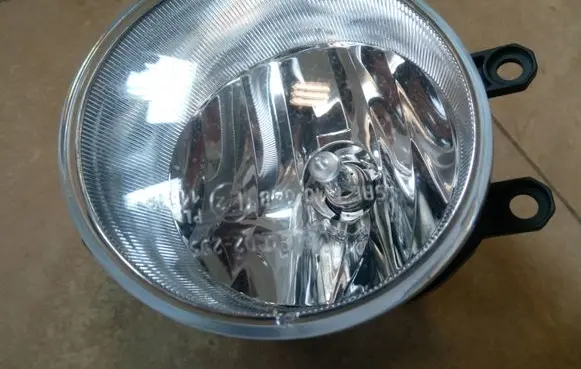 Toyota Aygo AB40 Front fog light 8121002110 NE68450
