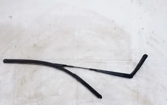 Volkswagen Golf VI Front wiper blade arm 102955410