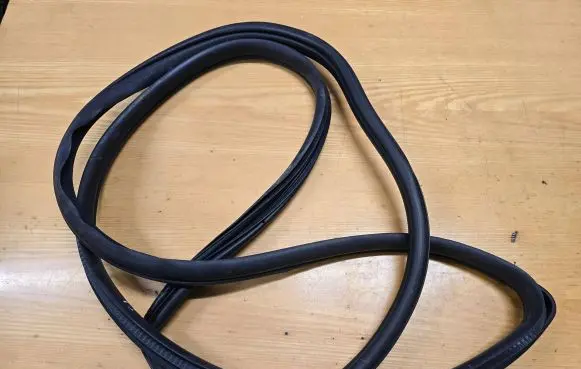Mazda CX-7 Front door rubber seal