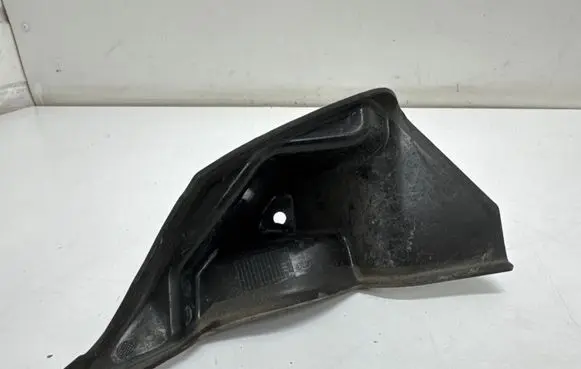 Jaguar E-Pace Fender end trim 