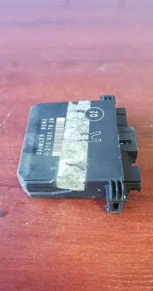 Mercedes-Benz E W210 Door control unit/module 2108207626