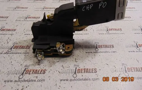 Mitsubishi Carisma Front door lock