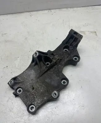 Volkswagen PASSAT B6 Generator/alternator bracket 03G903143