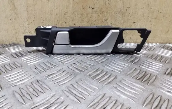 Chevrolet Captiva Rear door interior handle SWC200411