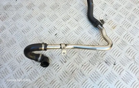 Engine coolant pipe/hose