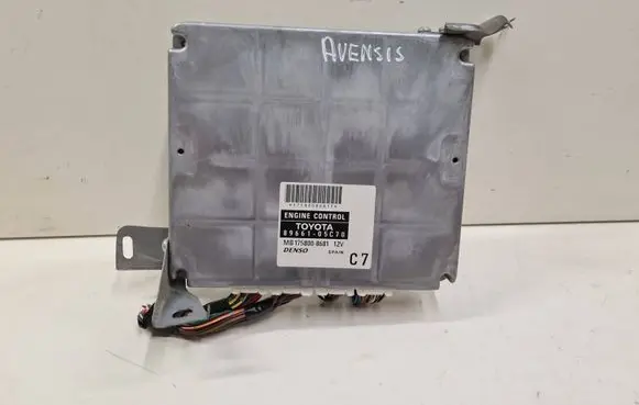 Toyota Avensis T250 Engine control unit/module 8966105C70 1758008681