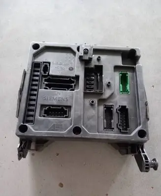 Ford Galaxy Fuse module S108151001