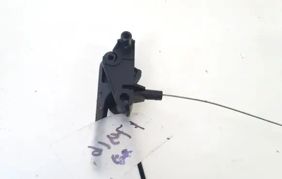 Engine bonnet (hood) release handle