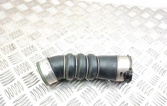 BMW 1 E81 E87 Intercooler hose/pipe 7797480