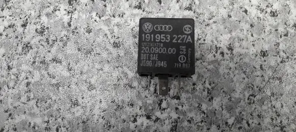 Audi 80 90 B3 Steering rack control module 