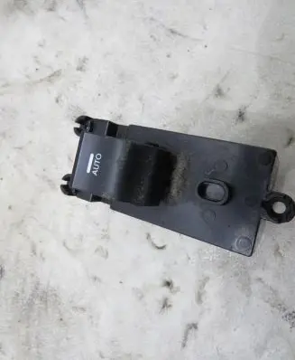 Hyundai i40 Electric window control switch 93580-3Z000
