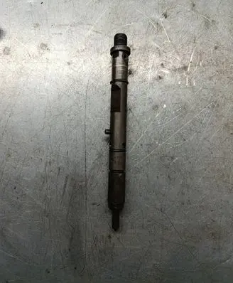 Audi A6 S6 C5 4B Fuel injector 059130201a