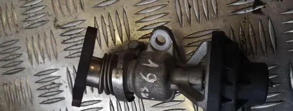 Volkswagen Caddy EGR valve 038131501ag