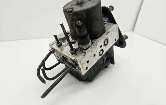 Mercedes-Benz Sprinter W901 W902 W903 W904 ABS Pump A0004467889 0265225801