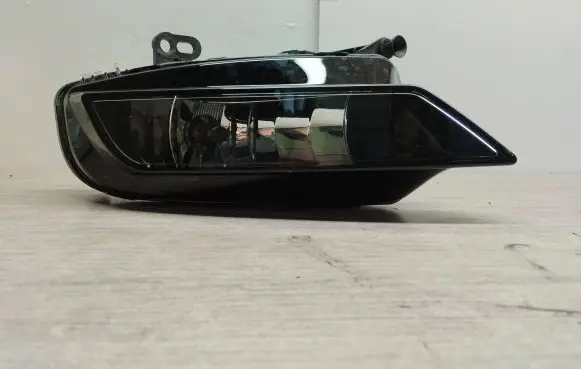Audi A3 S3 8V Front fog light 8V0941699B 1NE01083213 0108321300301