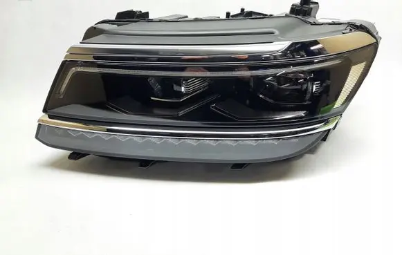 Volkswagen Tiguan Headlight/headlamp 5NC941113E