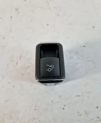 Mercedes-Benz E W212 Tailgate opening switch A2128204410
