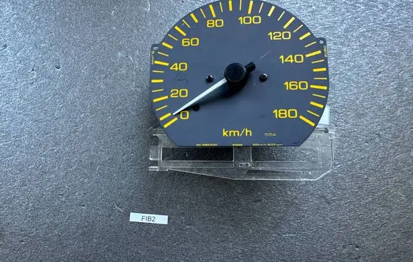 Speedometer (instrument cluster)