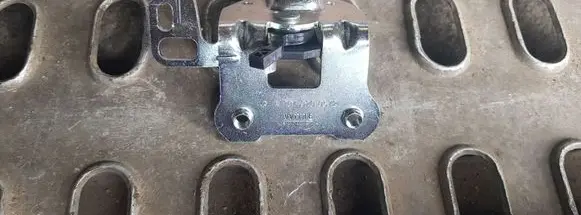 Mercedes-Benz E W212 Seat back rest lock catch A2049200572
