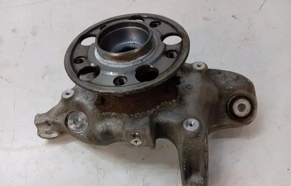 Mercedes-Benz E W213 Rear wheel hub A2133572500