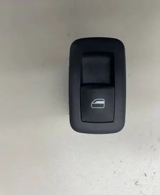 Jeep Cherokee Electric window control switch P68214156AB 10013270