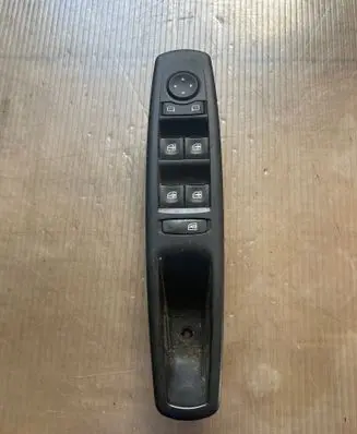 Renault Scenic III - Grand scenic III Electric window control switch 809610016R 023516