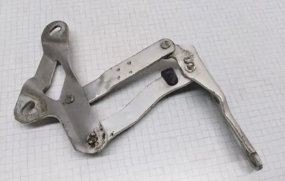 Seat Alhambra (Mk1) Engine bonnet/hood hinges 7M0523302 95VWA16000