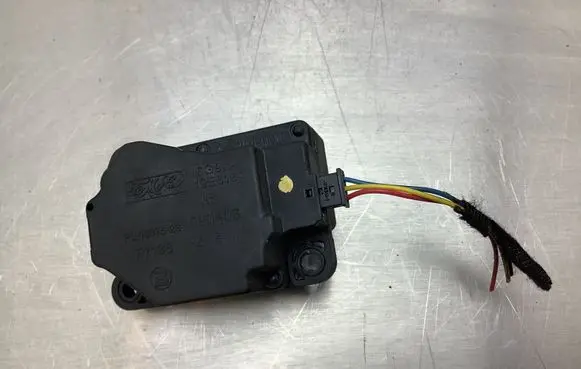 Volvo V70 Air flap motor/actuator 19E616 090406 PL1607526