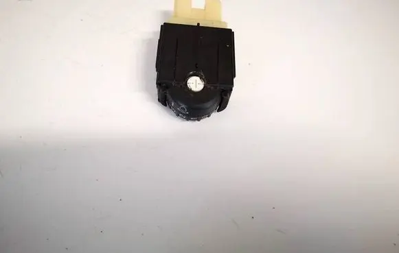 Toyota Yaris Headlight level height control switch