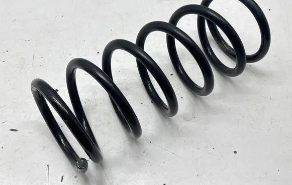 Toyota Highlander XU50 Rear coil spring 