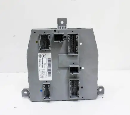 Mercedes-Benz GLC X253 C253 Central body control module A2059006330