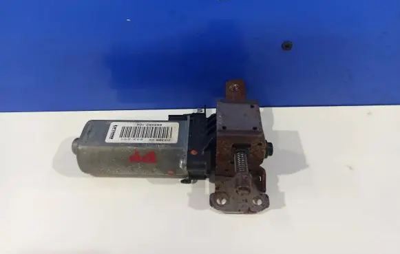 Volvo XC60 Seat adjustment motor 8621416 988582104