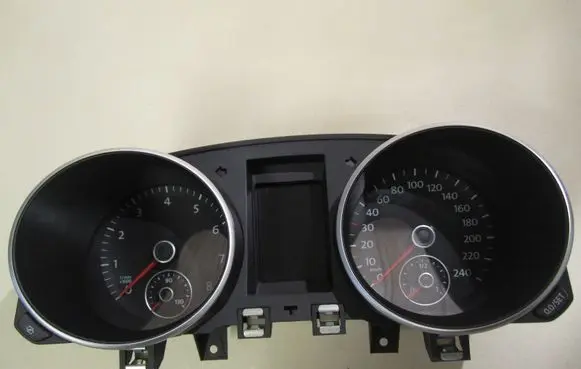 Volkswagen Golf VI Speedometer (instrument cluster) 5K0920862