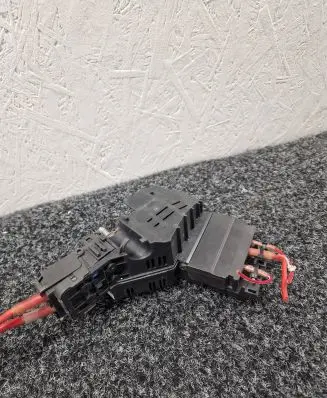 Mercedes-Benz GLE (W166 - C292) Relay mounting block 1665405202