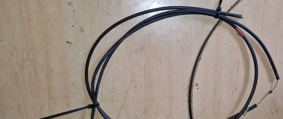 Volvo V70 Engine bonnet/hood lock release cable 