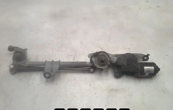 Mitsubishi Colt Rear window wiper motor MN145986