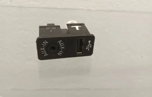 BMW 3 F30 F35 F31 AUX in-socket connector 9229246