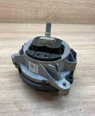 BMW M3 F80 Engine mounting bracket 2284817 160118