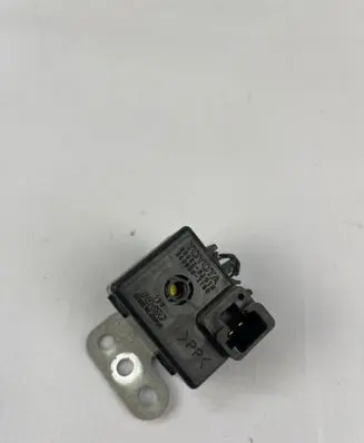 Lexus LS 430 Horn buzzer relay 8665251010