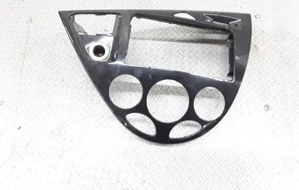 Ford Focus Radio/GPS head unit trim 2M5XA047A04AB