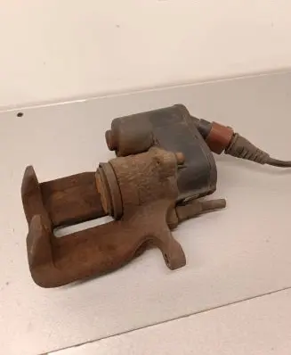Audi A6 S6 C6 4F Rear brake cylinder 