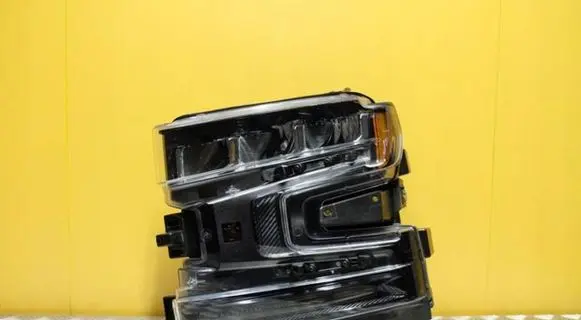 Chevrolet Silverado Headlight/headlamp 84879163 2280