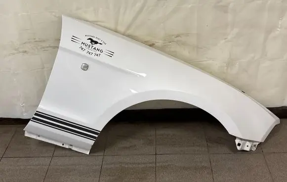 Ford Mustang V Fender 