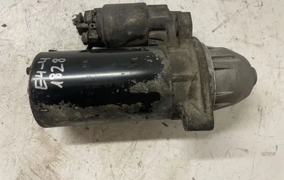 Mercedes-Benz E W211 Starter motor a0051516601