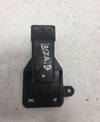 Seat Ibiza IV (6J,6P) Coolant fan relay 5J0919506