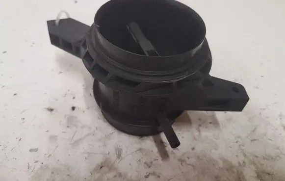 Ford Focus Mass air flow meter S9E0B1051436S01