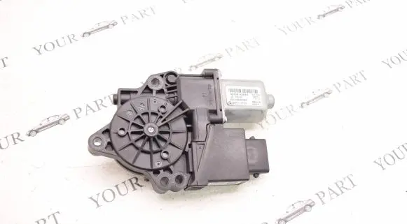 KIA Pro Cee'd II Front door window regulator motor 82450A2010